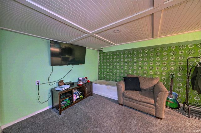 418 W Superior Street, Osceola, IN 46561