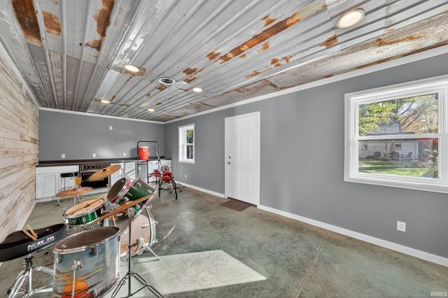 418 W Superior Street, Osceola, IN 46561