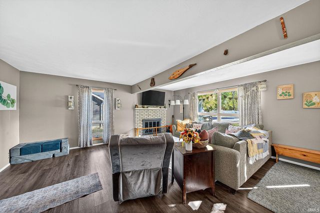 418 W Superior Street, Osceola, IN 46561