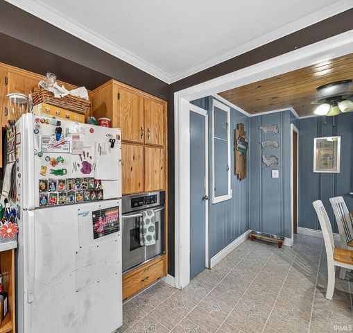 418 W Superior Street, Osceola, IN 46561