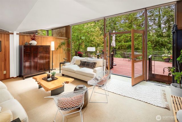 220 130th Avenue SE, Bellevue, WA 98005