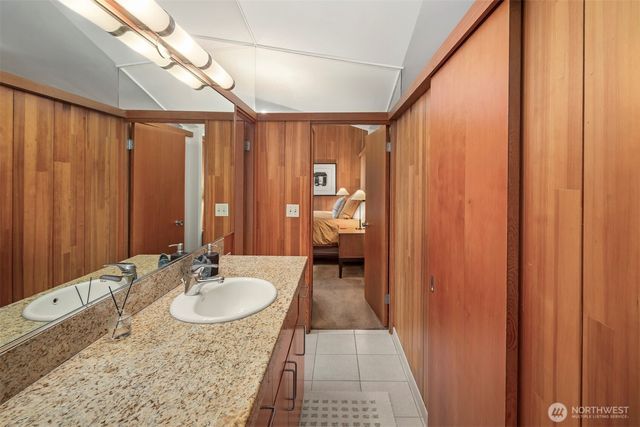 220 130th Avenue SE, Bellevue, WA 98005