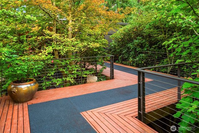 220 130th Avenue SE, Bellevue, WA 98005
