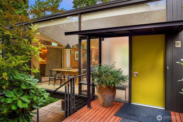 220 130th Avenue SE, Bellevue, WA 98005
