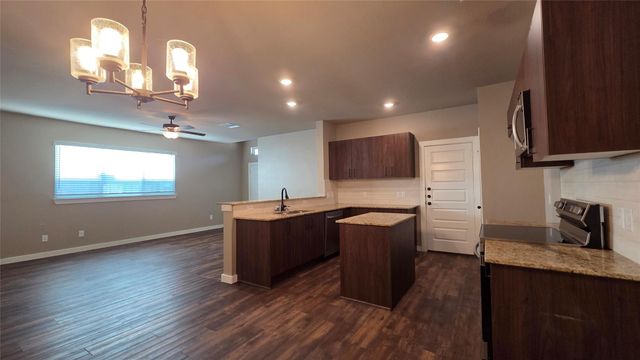 9860 Grosbeak Lane, Magnolia, TX 77354