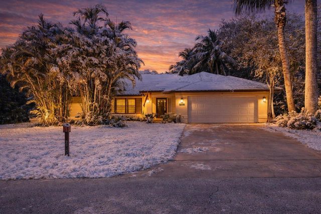 2700 Yarmouth Drive, Wellington, FL 33414