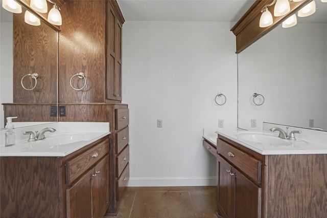 16238 S 43rd Avenue E, Bixby, OK 74008