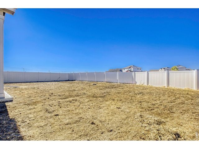 368 Littlebrook Ct, Windsor, CO 80550