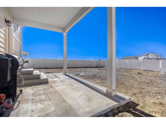 368 Littlebrook Ct, Windsor, CO 80550