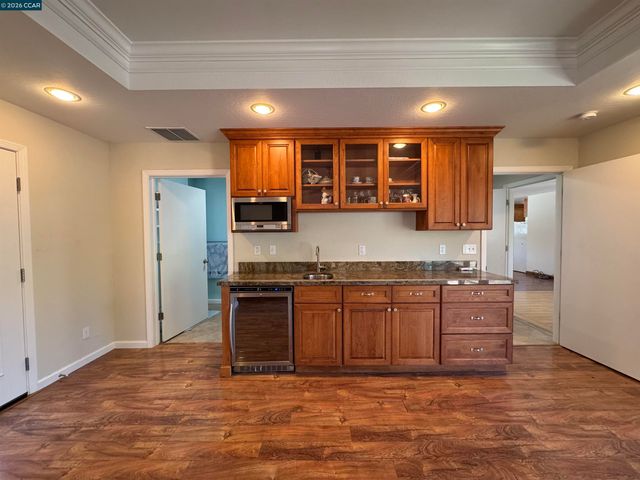 1167 Larch Ave, Moraga, CA 94556