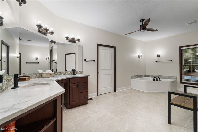 5247 Birchmont Avenue SW, Canton, OH 44706