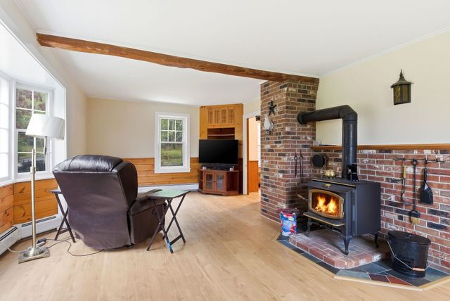 114 Mansfield Road, Temple, NH 03084