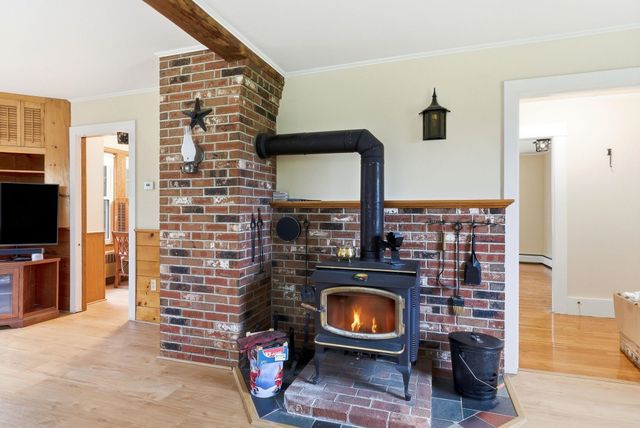 114 Mansfield Road, Temple, NH 03084