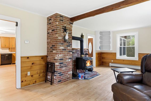 114 Mansfield Road, Temple, NH 03084