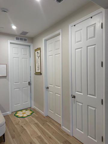 1041 Solace River Way, Roseville, CA 95747