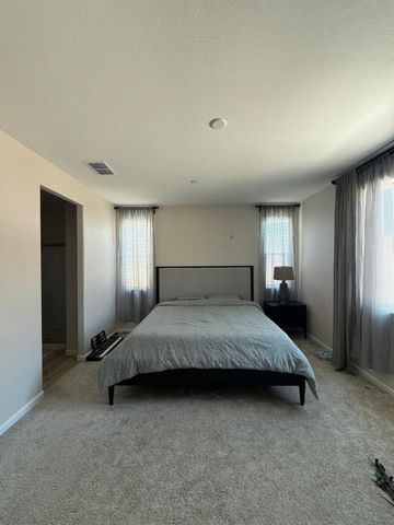 1041 Solace River Way, Roseville, CA 95747