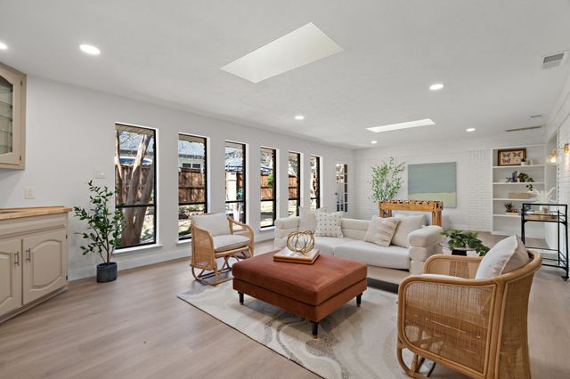 1306 Driftwood Drive, Euless, TX 76040