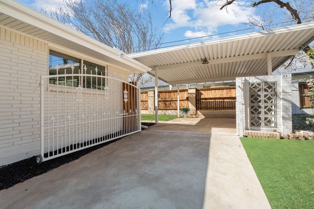 1306 Driftwood Drive, Euless, TX 76040