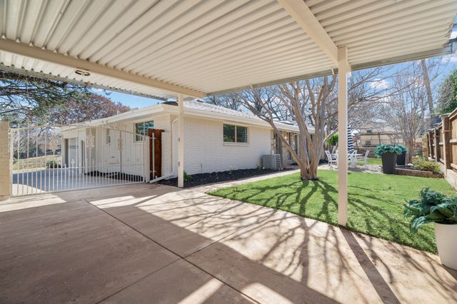 1306 Driftwood Drive, Euless, TX 76040