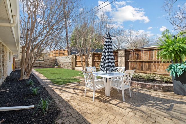 1306 Driftwood Drive, Euless, TX 76040