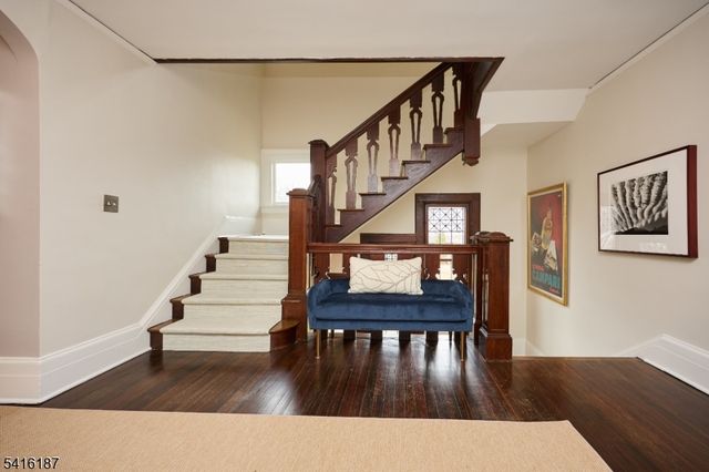 330 Hartford Rd, South Orange Village Twp., NJ 07079