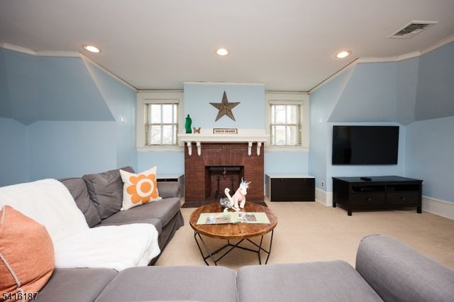 330 Hartford Rd, South Orange Village Twp., NJ 07079