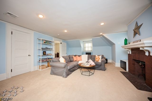 330 Hartford Rd, South Orange Village Twp., NJ 07079