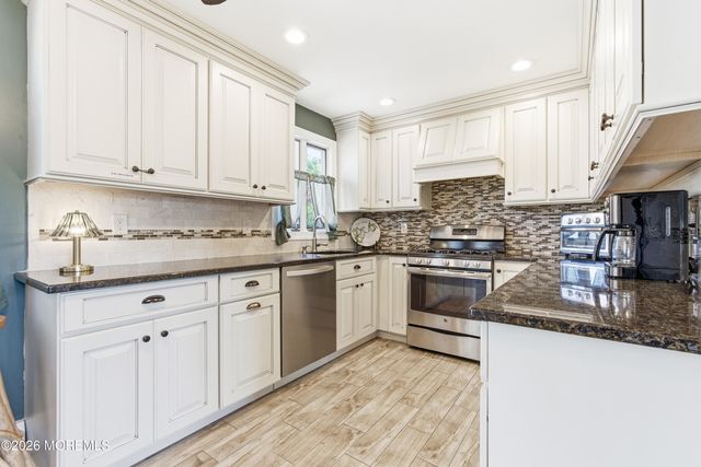10 Third Street, Matawan, NJ 07747