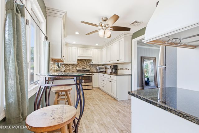 10 Third Street, Matawan, NJ 07747