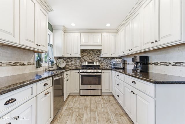 10 Third Street, Matawan, NJ 07747