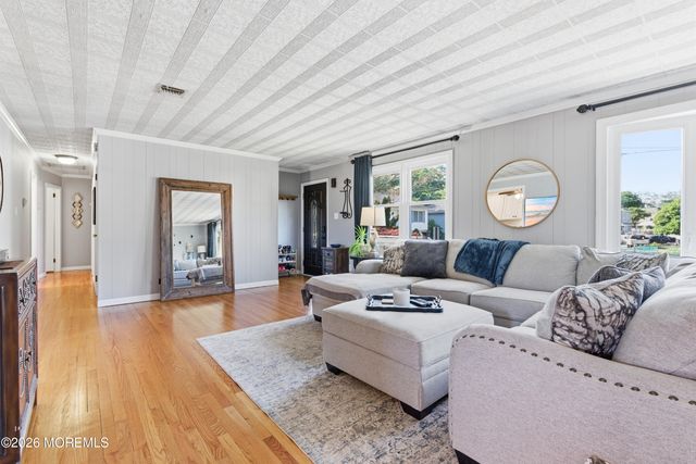 10 Third Street, Matawan, NJ 07747