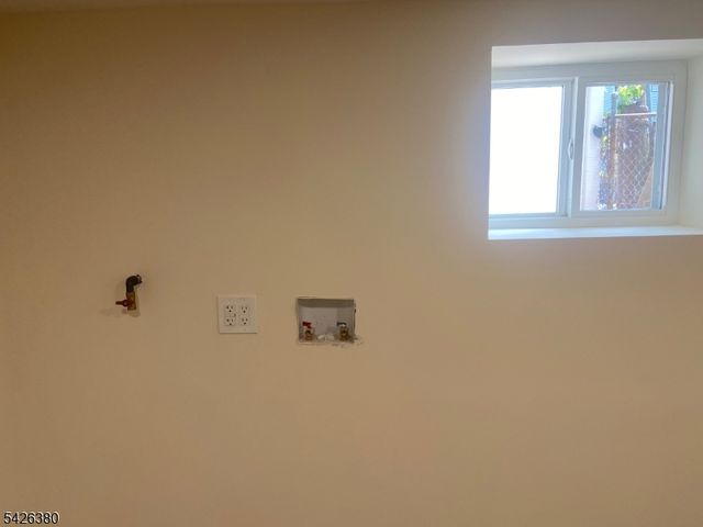 6 Melrose Ave, East Orange City, NJ 07018