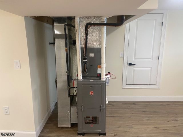 6 Melrose Ave, East Orange City, NJ 07018