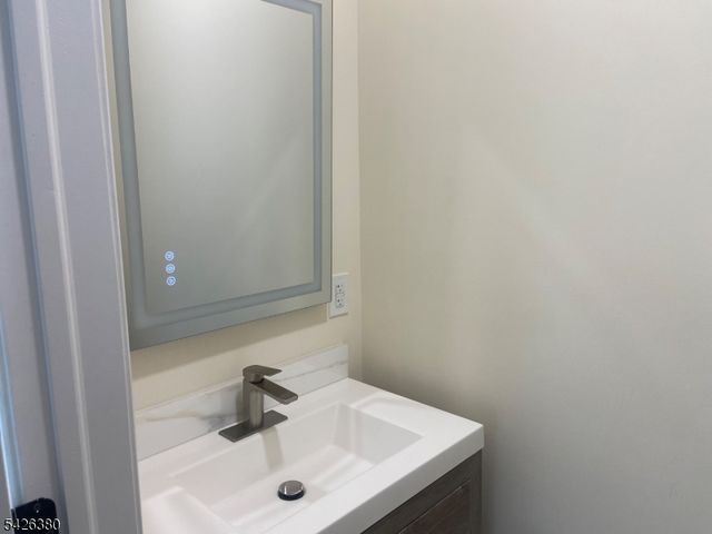 6 Melrose Ave, East Orange City, NJ 07018