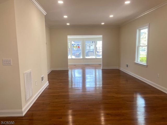 6 Melrose Ave, East Orange City, NJ 07018