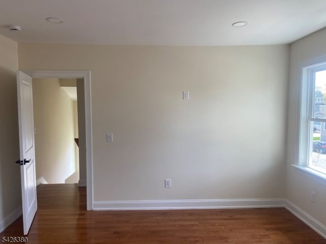 6 Melrose Ave, East Orange City, NJ 07018