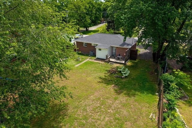 2920 Twin Lawn Dr, Nashville, TN 37214