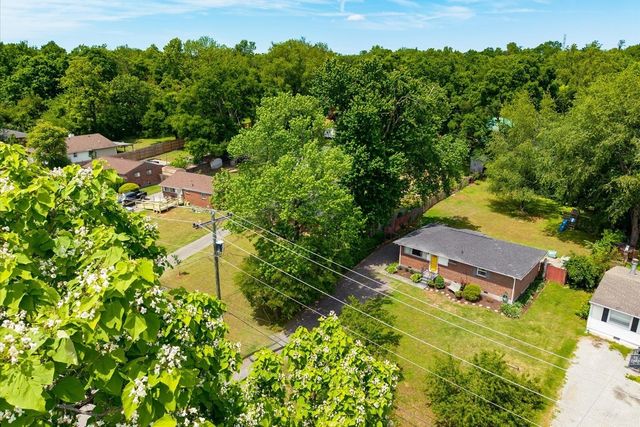 2920 Twin Lawn Dr, Nashville, TN 37214