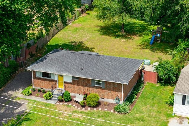2920 Twin Lawn Dr, Nashville, TN 37214