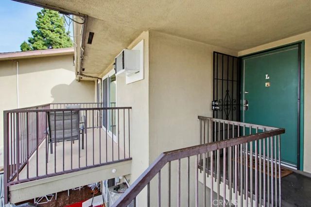 1860 W Glenoaks L, Anaheim, CA 92801