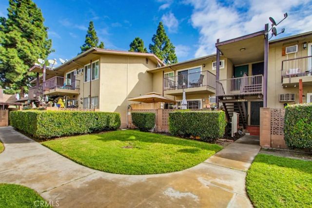 1860 W Glenoaks L, Anaheim, CA 92801