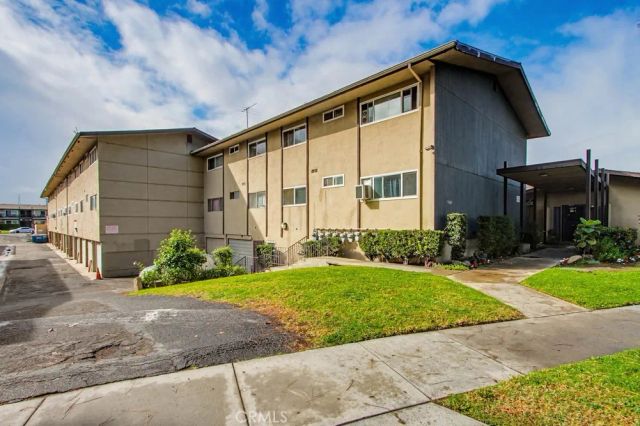 1860 W Glenoaks L, Anaheim, CA 92801