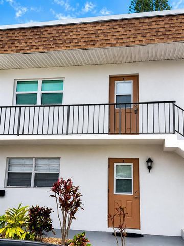 2950 SE Ocean Boulevard 8-6, Stuart, FL 34996