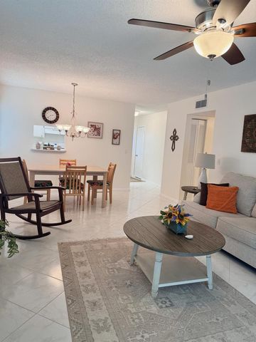 2950 SE Ocean Boulevard 8-6, Stuart, FL 34996