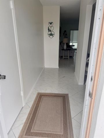 2950 SE Ocean Boulevard 8-6, Stuart, FL 34996