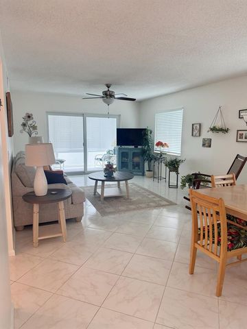 2950 SE Ocean Boulevard 8-6, Stuart, FL 34996