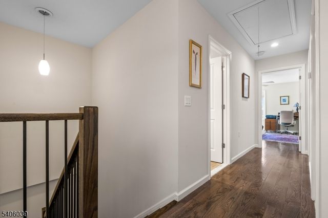 165 Lakeside Rd 8, West Milford Twp., NJ 07421