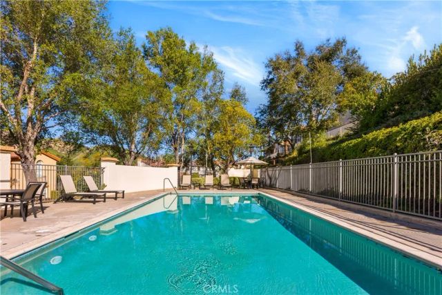 4591 Camino Del Sol, Calabasas, CA 91302