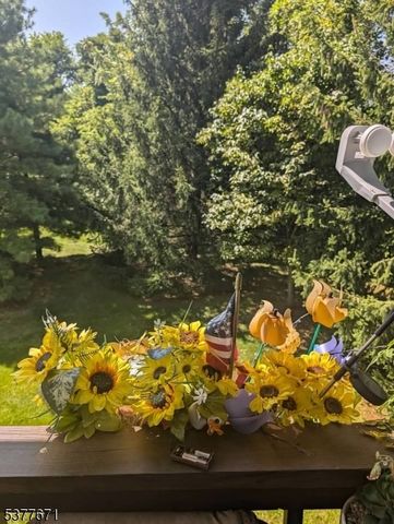 870 Honeybrook Cir, Lopatcong Twp., NJ 08886