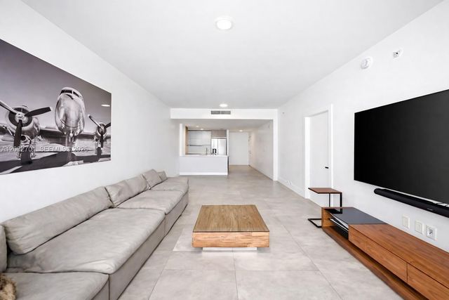 600 NE 27th St 1002, Miami, FL 33137